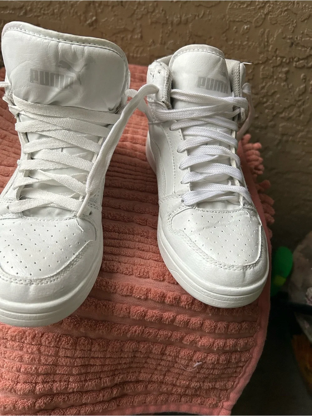 Kids All-White High-Top Sneakers – Clean Everyday Comfort